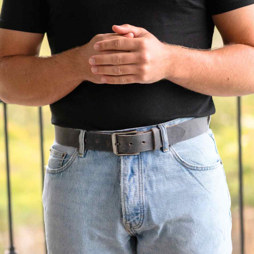 USA made belt 1.5 inch gray distressed leather strap with silver tone square buckle. Great for jeans