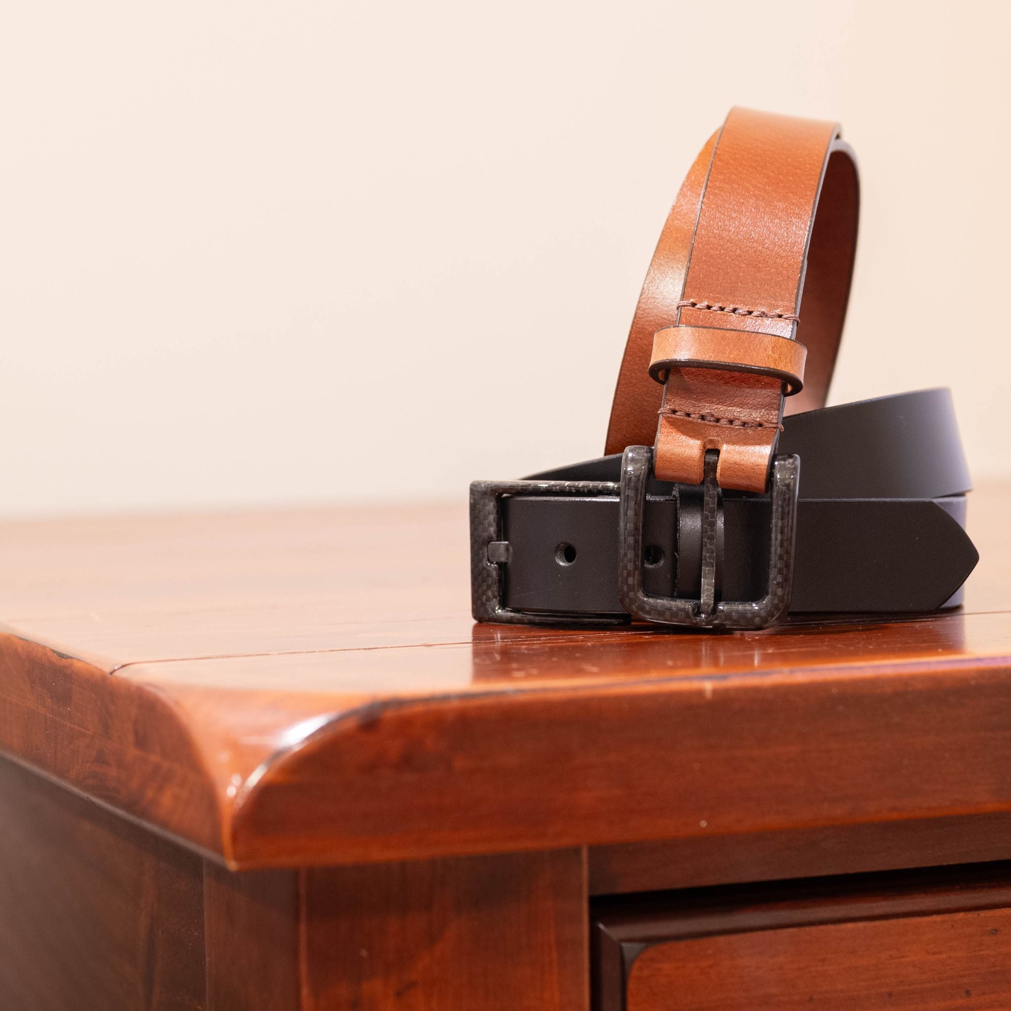 The 007 Belt Set | Metal-Free and Classy
