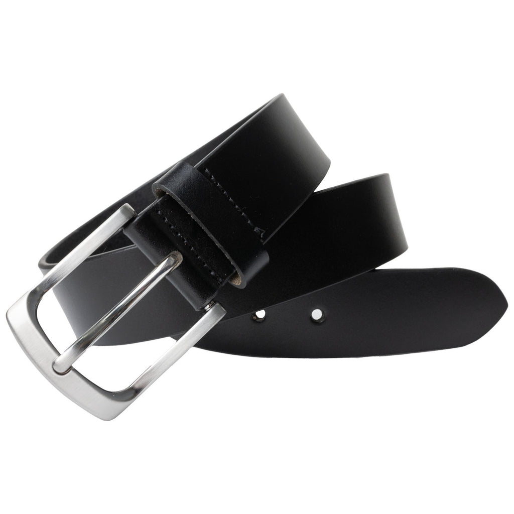 Urbanite Black Leather Belt. Genuine leather strap with tapered end. Curved zinc alloy buckle.